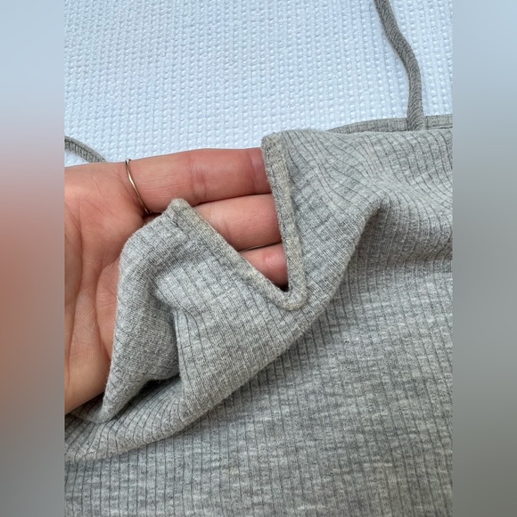 Cropped Cami - Picture 3 of 5